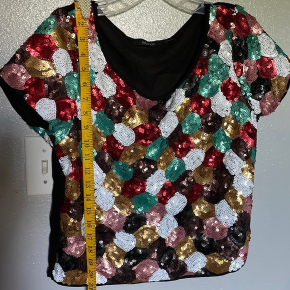 Ark & Co Rhinestone Colorful Sequin Short‎ Sleeve Blouse - Picture 1 of 6
